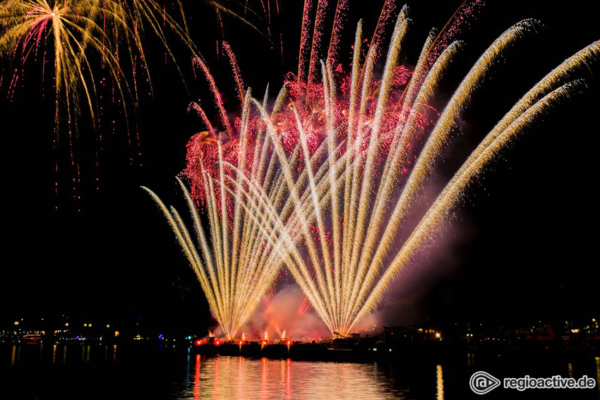 Großes Musikfeuerwerk beim Museumsuferfest Frankfurt 2017