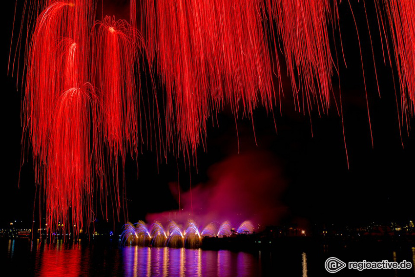 Großes Musikfeuerwerk beim Museumsuferfest Frankfurt 2017