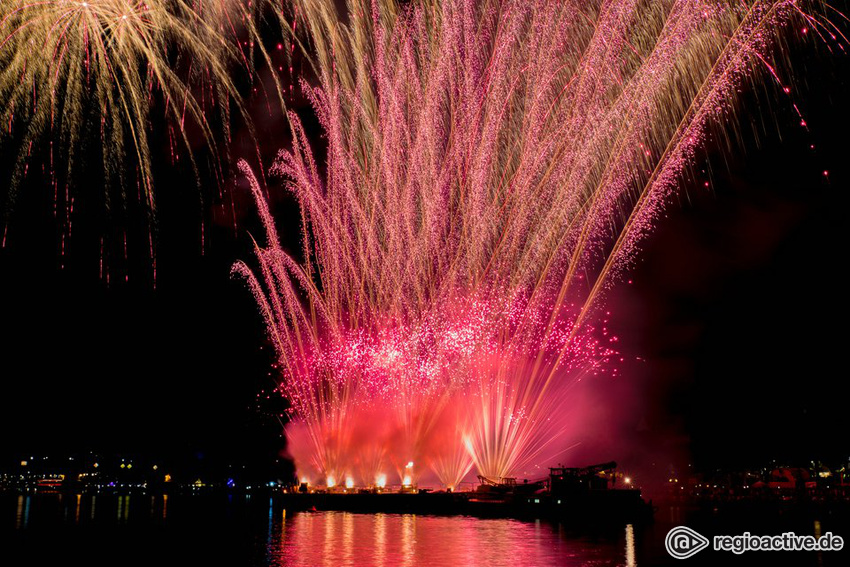 Großes Musikfeuerwerk beim Museumsuferfest Frankfurt 2017