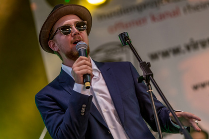 Musik für die Seele - Stilvoll: Live-Bilder von Miles King & The Urban Legends beim Museumsuferfest 2017 in Frankfurt 