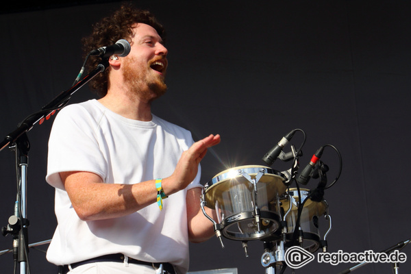 Tick, Tack, Tick... - Im Takt: Live Bilder von Metronomy beim Lollapalooza 2017 