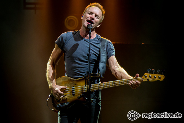 Im Mittelpunkt - Gestählt: Live-Fotos von Sting aus der SAP Arena in Mannheim 