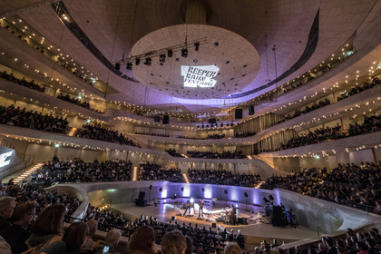 Sampletastisch - Live-Fotos von Daniel Brandt live in der Elbphilharmonie beim Reeperbahn Festival 2017 