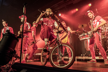 Urban Brass - Moop Mama: Fotos der Bläser-Truppe live beim Reeperbahn Festival 2017 