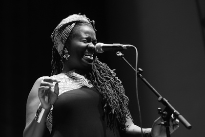 US-afrikanisch - Enjoy Jazz 2017: Live-Fotos von SOMI beim Eröffnungskonzert in Heidelberg 