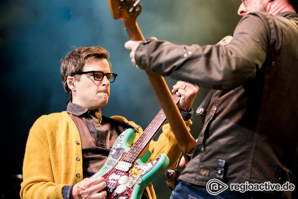 Zeitreise in die Kindheit - Weezer covern mit Jimmy Fallon "Take On Me" auf Schul-Instrumenten 