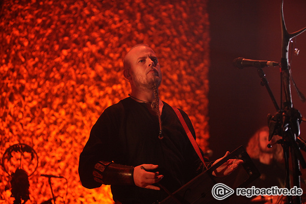 Mit Pauken und Trompeten - Wardruna gewähren in Heidelberg einen Einblick in die Magie ihrer Vorfahren 