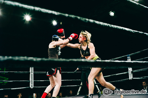 Muay Thai-Königsklasse - Get It On: Fotos von Kemmer vs Pelechova bei der Fight Night 2017 in Mannheim 