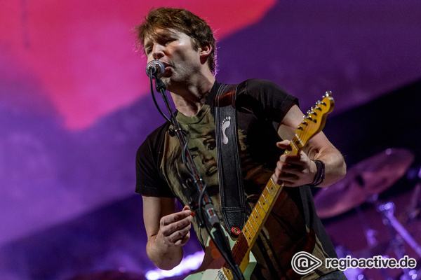 King of Kuschelpop - James Blunt mimt in der Frankfurter Festhalle den Rockstar 