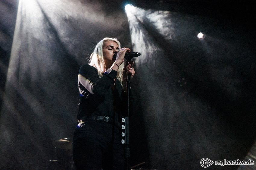 PVRIS (live in Hamburg, 09.11.2017)