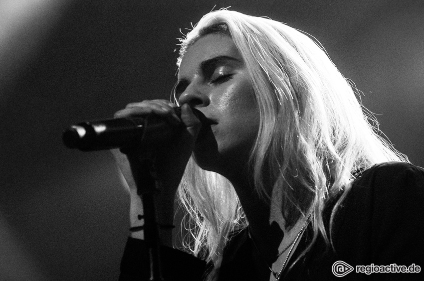 PVRIS (live in Hamburg, 09.11.2017)