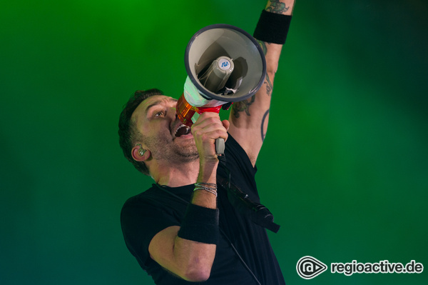 Am Anschlag - Explosiv: Fotos von Rise Against live in der Festhalle Frankfurt 