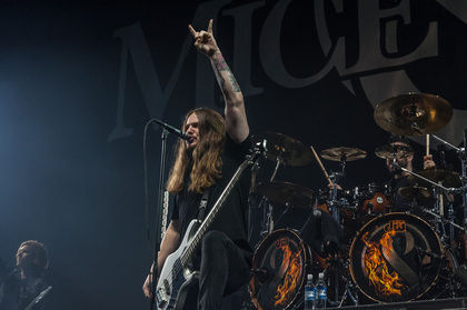 Mäuserichs - Live-Fotos von Of Mice & Men als Support von Five Finger Death Punch in Hamburg 