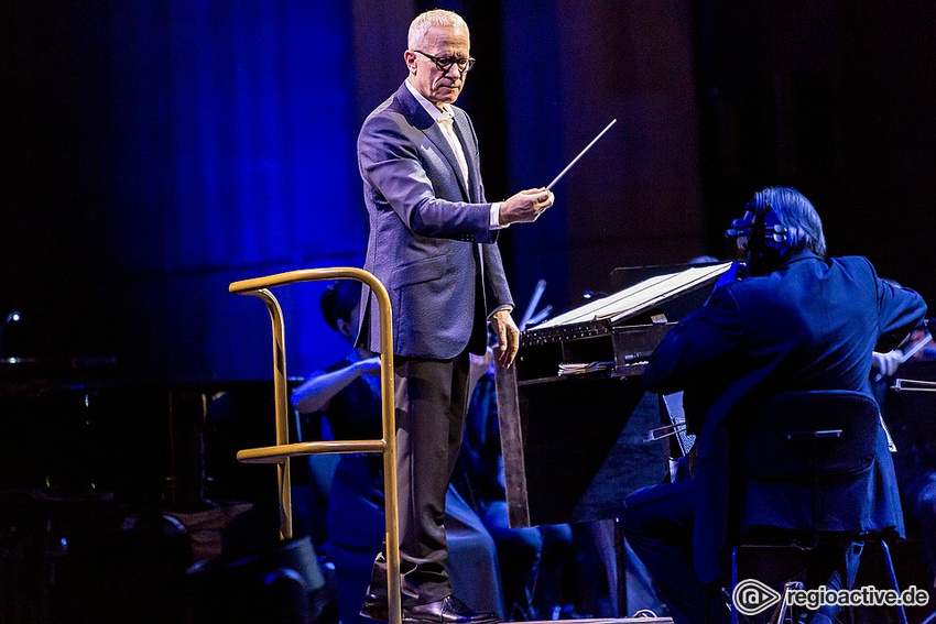 James Newton Howard (live in Mannheim 2017)