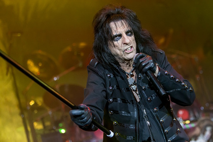 Der originale Schock-Rocker - Theatralisch: Fotos von Alice Cooper live in der MHPArena Ludwigsburg 