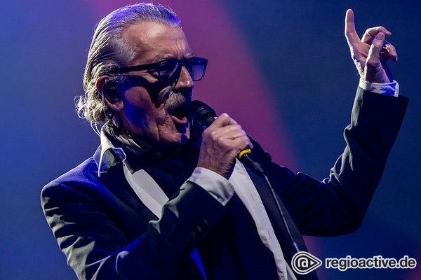 Endlich - Oh Yeah: Live-Fotos von Yello in der Frankfurter Festhalle 