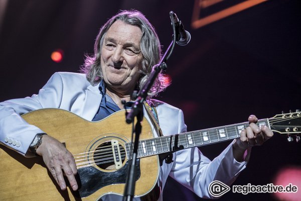 Kunterbuntes Grünland - Roger Hodgson und Steve Winwood beim Kunst!Rasen Bonn 2018 