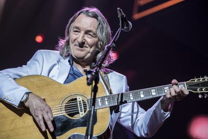 Kunterbuntes Grünland - Roger Hodgson und Steve Winwood beim Kunst!Rasen Bonn 2018 