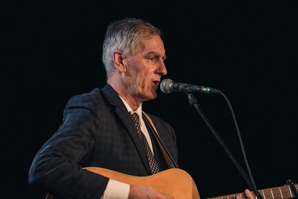 Nur zu Besuch - Robert Forster von The Go-Betweens kehrt in den Karlstorbahnhof Heidelberg zurück 