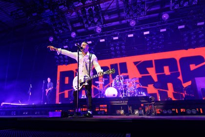 Der größte Moshpit der Stadt - Die Broilers gehen in der Mannheimer Maimarkthalle durch die Decke 