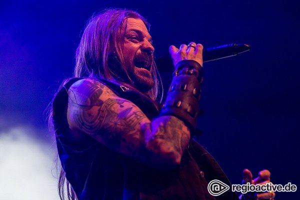 Something wicked comes to Wiesbaden - Gewaltig und düster: Fotos von Iced Earth live im Schlachthof Wiesbaden 