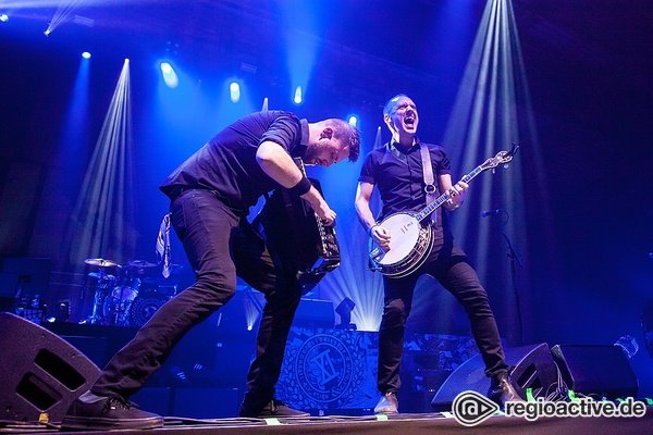 Ekstatisch - Dropkick Murphys: Live-Bilder der Folk-Punker in der Maimarkthalle Mannheim 