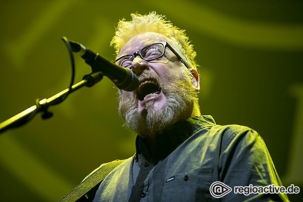 Holy Moly - Live-Bilder von Flogging Molly als Support von Dropkick Murphys in Mannheim 