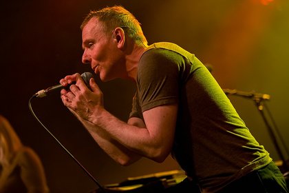 Genießen und wohlfühlen - Belle & Sebastian überzeugen in Frankfurt mit Charme und Leichtigkeit 