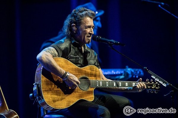 Stromlos glücklich - MTV Unplugged: Peter Maffay bringt akustische Frühlingsgefühle in die Festhalle Frankfurt 