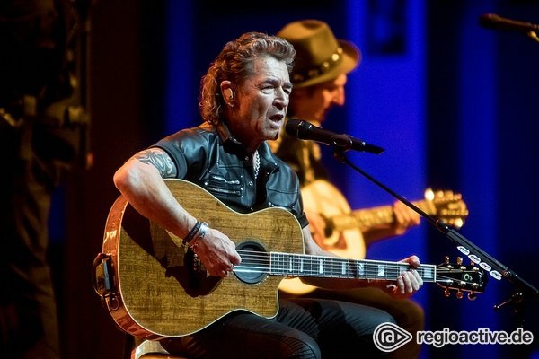 Reduziert - Peter Maffay: Bilder der MTV Unplugged Tour live in der Festhalle Frankfurt 