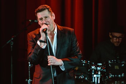 Die goldenen 80er - Spandau Ballet-Sänger Tony Hadley begeistert die Zuschauer im Capitol Mannheim 