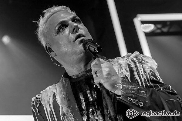 Schrill - Erasure: Bilder des Synth-Pop-Duos live in der Batschkapp Frankfurt 