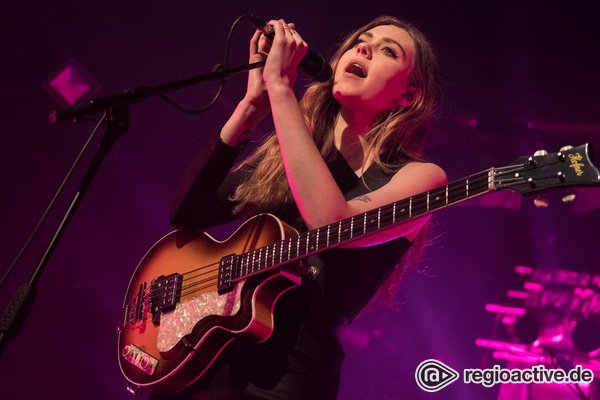 Wahre Liebe - First Aid Kit singen mit der ausverkauften Columbiahalle in Berlin 