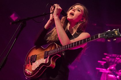 Wahre Liebe - First Aid Kit singen mit der ausverkauften Columbiahalle in Berlin 