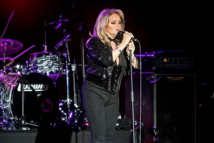 Das Comeback - Rockig: Live-Fotos von Bonnie Tyler live im Rosengarten Mannheim 