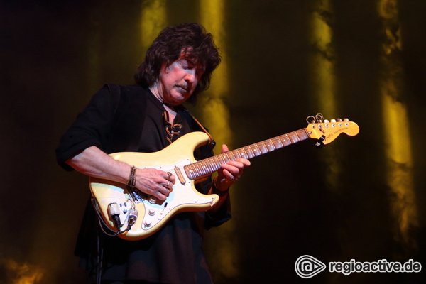 Long Live Rock'n'Roll - Gitarrenikone: Livebilder von Ritchie Blackmore’s Rainbow im Velodrom Berlin 