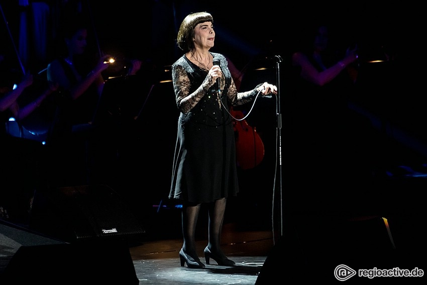 Mireille Mathieu (live in Frankfurt 2018)