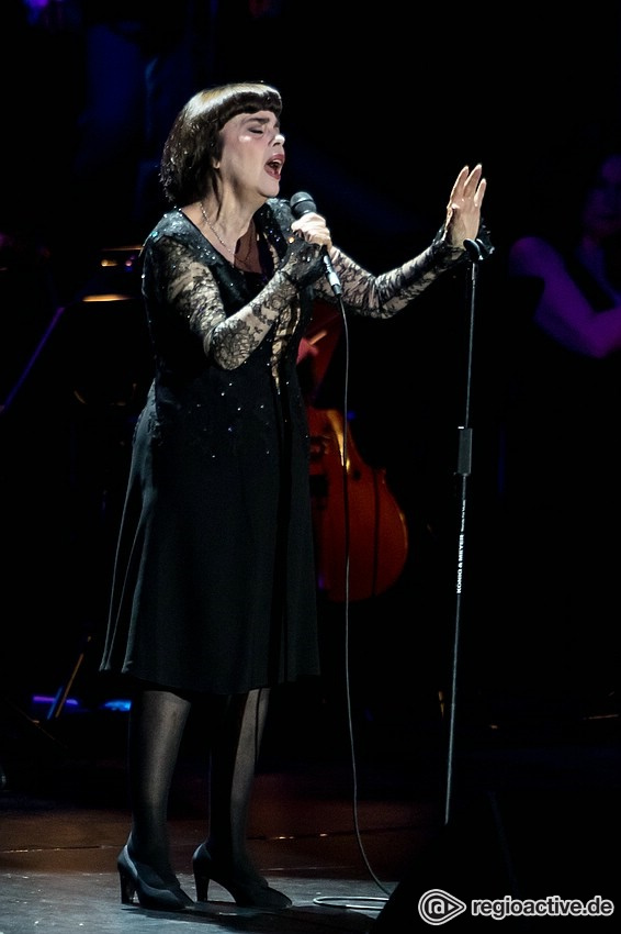 Mireille Mathieu (live in Frankfurt 2018)