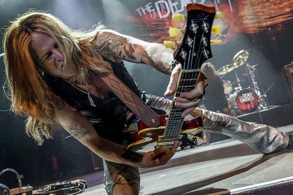 Rockige Gänseblümchen - Feuer Frei: Live-Bilder von The Dead Daisies im Schlachthof Wiesbaden 