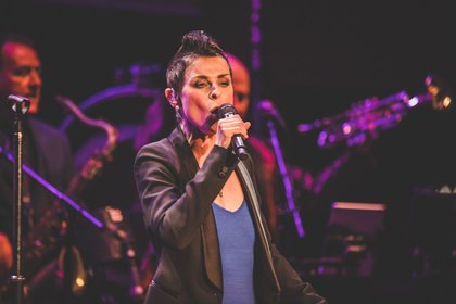 Perfekte Mischung alter und neuer Songs - Lisa Stansfield: begeisternde Pop-Soul-Party beim W-Festival in Frankfurt 