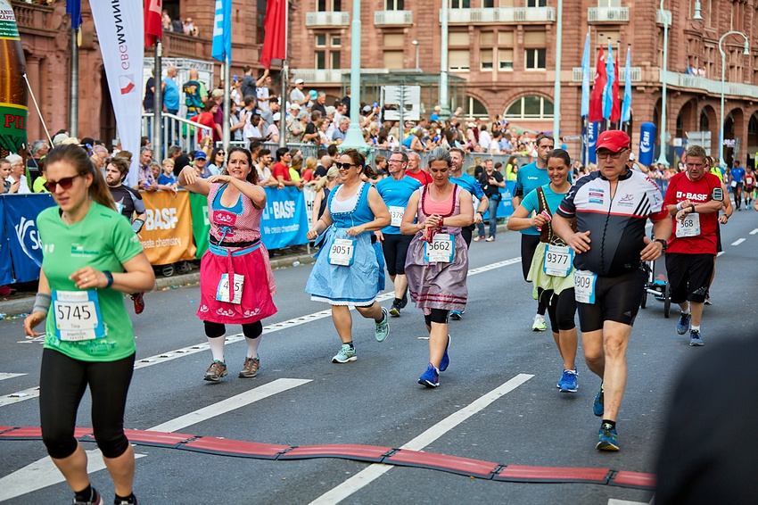 Impressionen vom SRH Dämmer Marathon in Mannheim (2018)