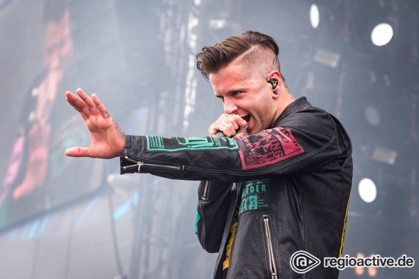 Begraben morgen schon heute - Auf die Zwölf: Fotos von Bury Tomorrow bei Rock am Ring 2018 