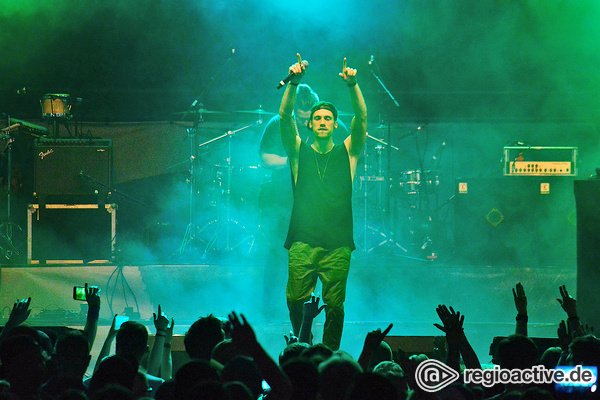 Welche Farbe? - Bilder von Greeen als Support von Gentleman live beim Zeltfestival Rhein-Neckar 