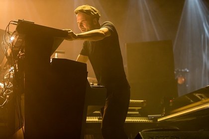 Experiment gelungen - Faszinierend: Bilder von Nils Frahm live auf dem Maifeld Derby 2018 