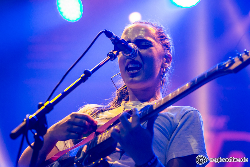 Hinds (live in Mannheim, 2018)