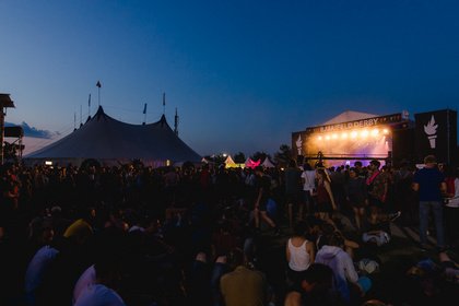 Fast vollständig - Maifeld Derby 2019 bestätigt Faber, Kate Tempest, Madrugada und Sleaford Mods 