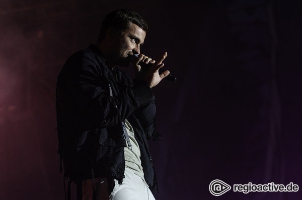 Wie auf einem Thron - Über allen: Live-Bilder von Marteria beim Hurricane Festival 2018 