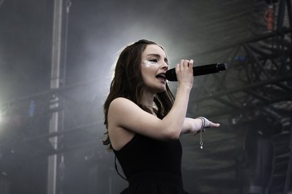 Electropop - Faszinierend: Fotos von Chvrches live beim Hurricane Festival 2018 