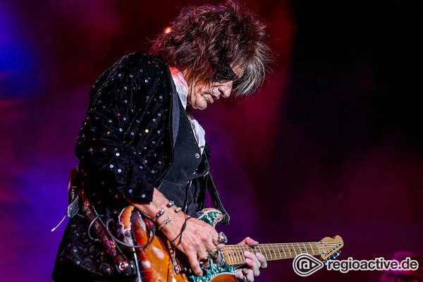 Sorge um Gesundheit der Rock-Ikone - Aerosmiths Joe Perry sagt nach Zusammenbruch Solo-Tour ab 