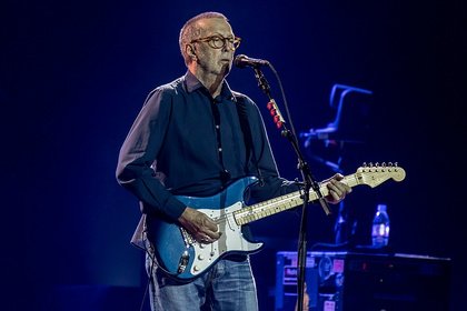 "Gott" Ding will Weile haben - Eric Clapton: Fotos des Gitarristen live in der Lanxess Arena Köln 